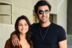 Alia Bhatt appearance, Alia Bhatt updates, alia bhatt flaunts her baby bump, Fox star