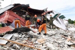 Philippines Earthquake visuals, Philippines Earthquake deaths, massive earthquake kills 60 in philippines, Falling