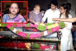 Indira Devi news, Krishna, mahesh babu s mother indira devi laid to rest, Tollywood celebrities Indira Devi news, Krishna, mahesh babu s mother indira devi laid to rest, Tollywood celebrities