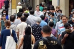 Singapore Covid-19 Cases spike, Singapore Covid-19 Cases new breaking, 25 900 new covid 19 cases reported in singapore, Kung
