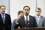 raja krishnamoorthi wife, raja krishnamoorthi, raja krishnamoorthi backs impeachment process against trump, Pramila jayapal