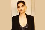 Sonam Kapoor updates, Sonam Kapoor pictures, sonam flaunts off her curves, Cleavage