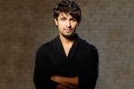 shreya ghoshal hans mat pagli, sonu sood, sonu nigam in icu due to severe seafood allergy know causes symptoms, Shreya ghoshal