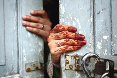 Over 4,700 Women Abandoned by NRI Husbands in Last 10 Years Over 4,700 Women Abandoned by NRI Husbands in Last 10 Years