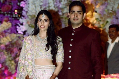 Ambani&rsquo;s Residence Decked up Ahead of Akash Ambani-Shloka Mehta Wedding