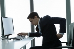 back pain for computer work, proper sitting posture at computer, bad posture during computer use leads to back pain, Computer work