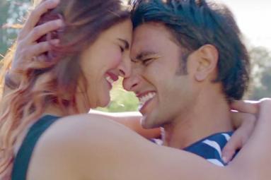 Ude Dil Befikre Video song from Befikre